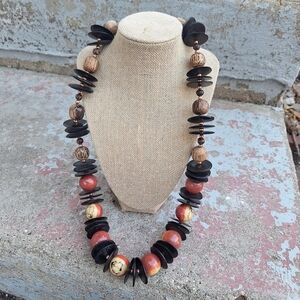 🌟 Vintage Elegant Black and Brown Wood Beaded Necklace Boho